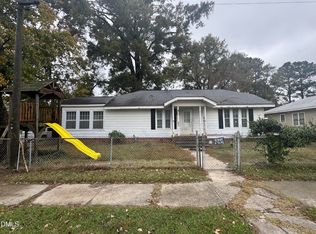 212 S 6th St, Smithfield, NC 27577