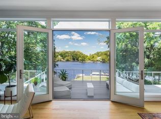 6208 Lakeview Dr, Falls Church, VA 22041