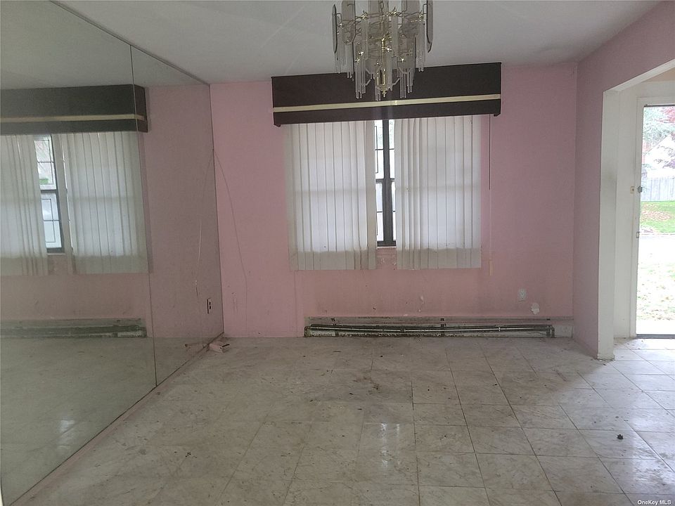 106 Truxton Rd, Dix Hills, NY 11746 MLS 3443217 Zillow