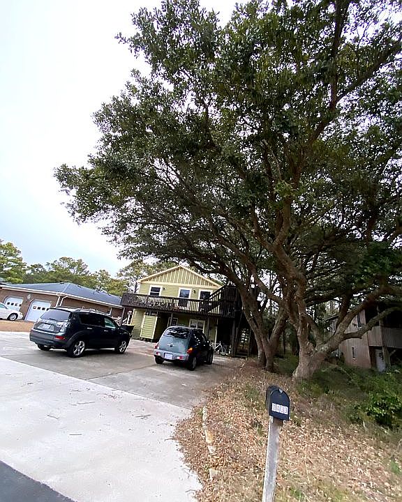 2nd image of 1403 Harrington Ave