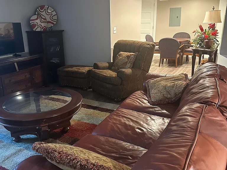 464 Holly St NW #1 — Photo 2