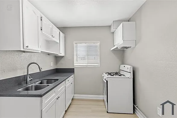 310 W Magnolia St #4 — Photo 5
