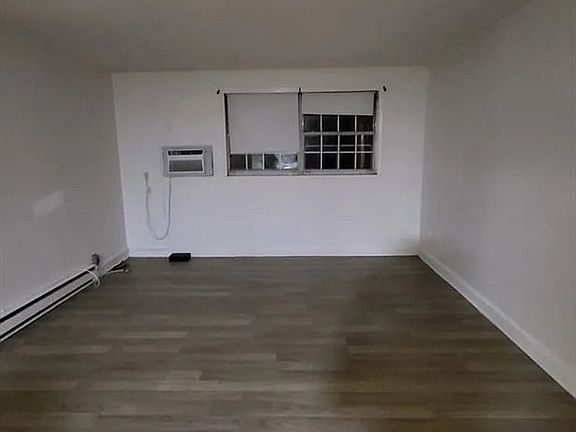 5th image of 1 Walker Rd APT 1