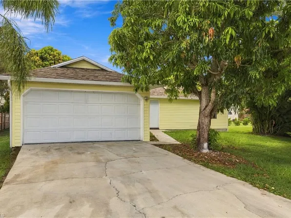 10861 St John CT, BONITA SPRINGS, FL 34135