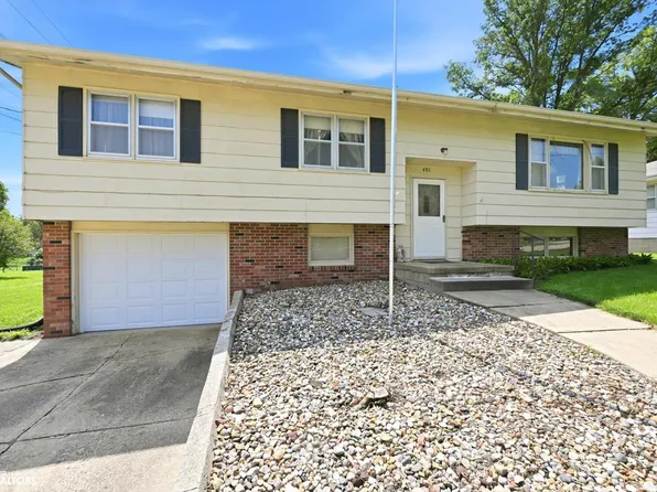 401 W Jack Frost St, Avoca, IA 51521