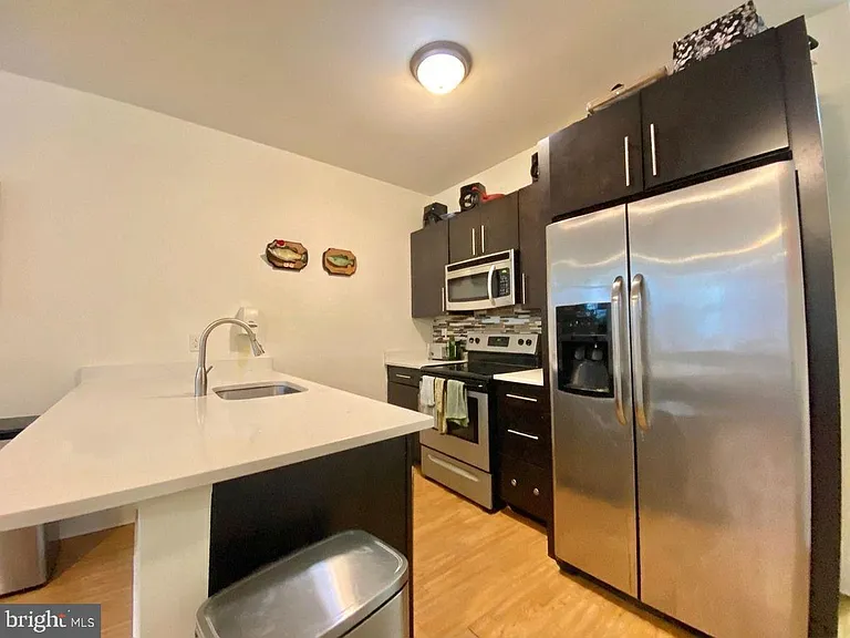 1622 W Jefferson St #1 — Photo 4