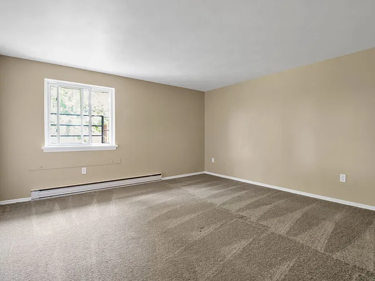 Geneseo Heights — Photo 14
