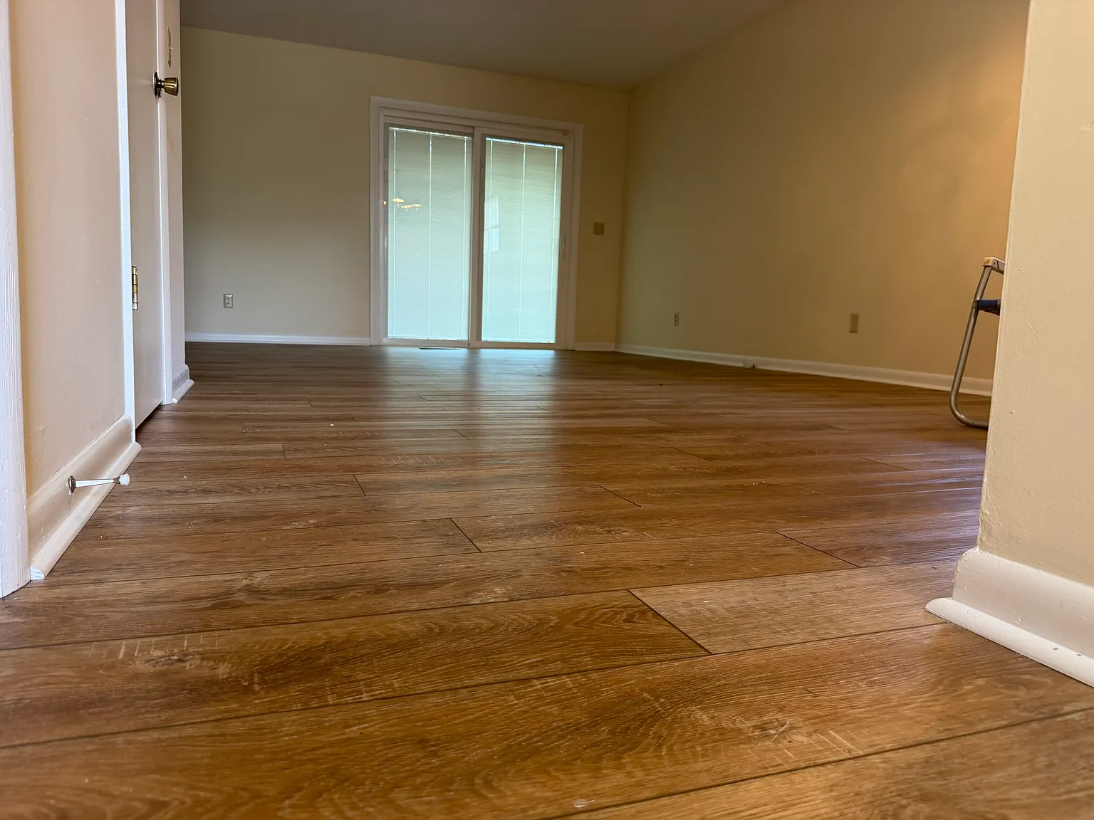 2 bed, 1.5 bath, 1150 sqft, $1,075 — Photo 2
