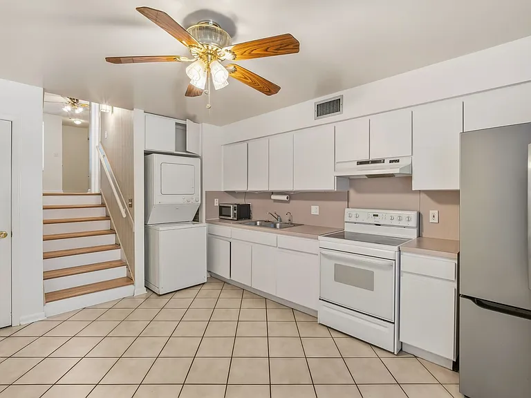 4521 W La Villa Ln — Photo 12