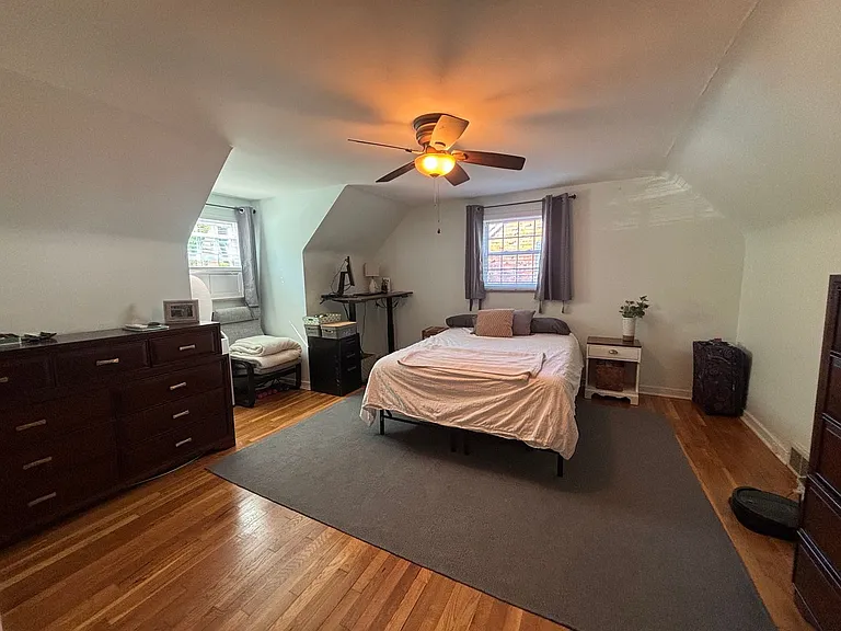 217 Roycroft Ave — Photo 16