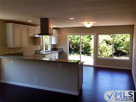 Kitchen & Dining room
