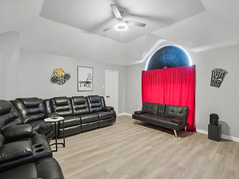 2401 Scarlet Oak Dr — Photo 19
