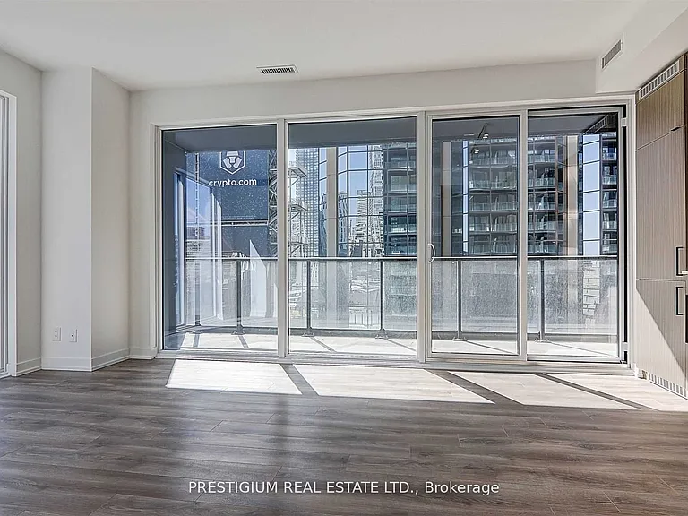 20 Edward St #804 — Photo 5