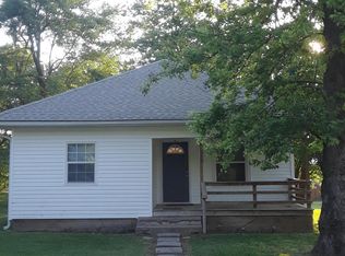 422 S Center St, Granby, MO 64844
