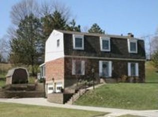 3693 Oakmeadow Ln, Cincinnati, OH 45247