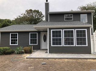 10 Balsam Dr, Medford, NY 11763