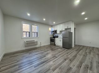 444 Park St W #205, Windsor, ON N9A5V3