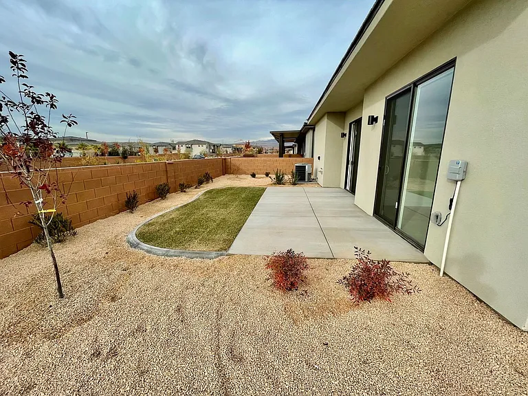 2818 E Church Oak Dr — Photo 19