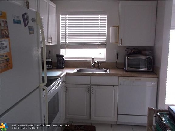 3rd image of 9460 Sunrise Lakes Blvd APT 303
