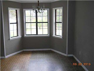 2nd image of 1140 Thomas Rd