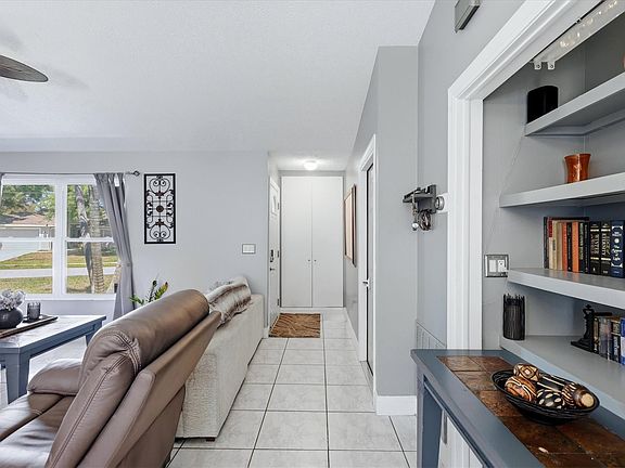 4th image of 4478 Longford Dr