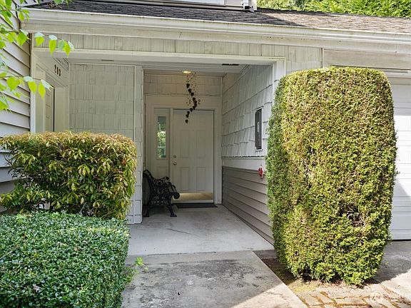 2nd image of 400 228th Street SW #D-102