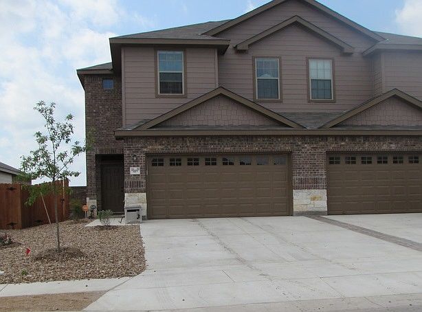 1st image of 652 Creekside Cir