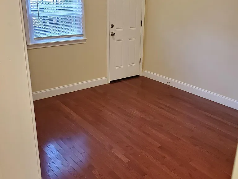 1118 Penn St NE #4 — Photo 13