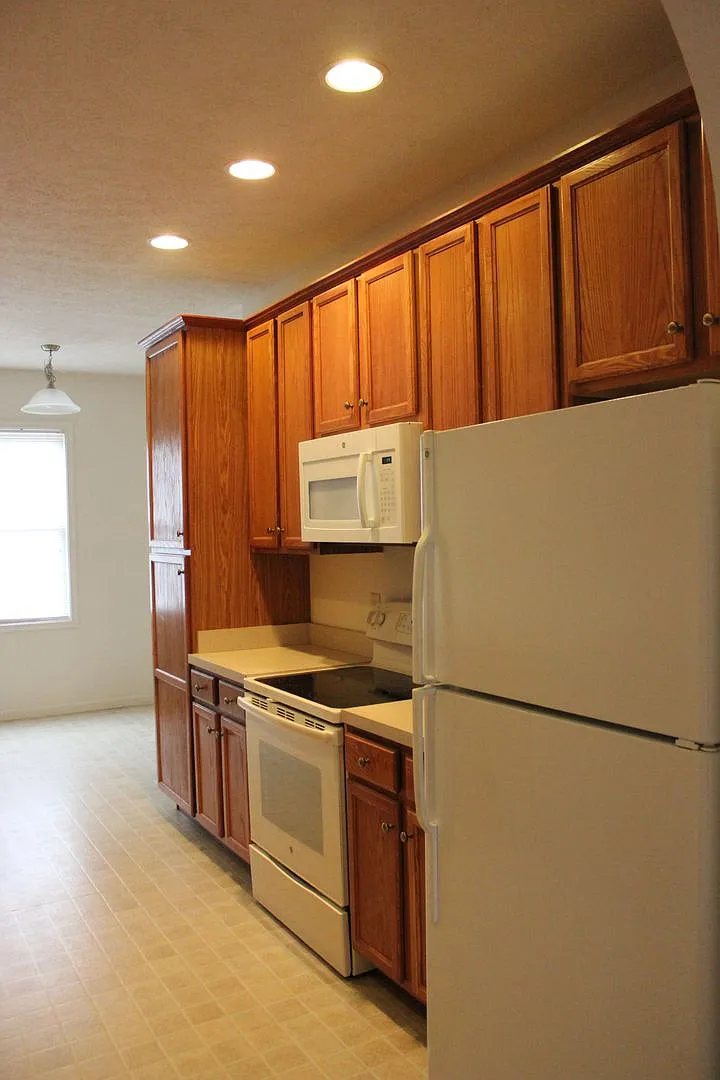 Townhouse for Rent in Taylor Springs — Photo 3