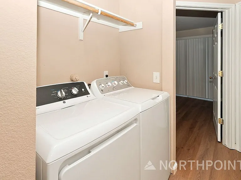 413 Lion Dr — Photo 15