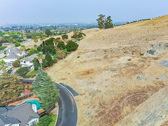 3rd image of 3757 Arlen Ct