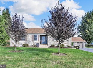 211 E Penn Grant Rd, Willow Street, PA 17584