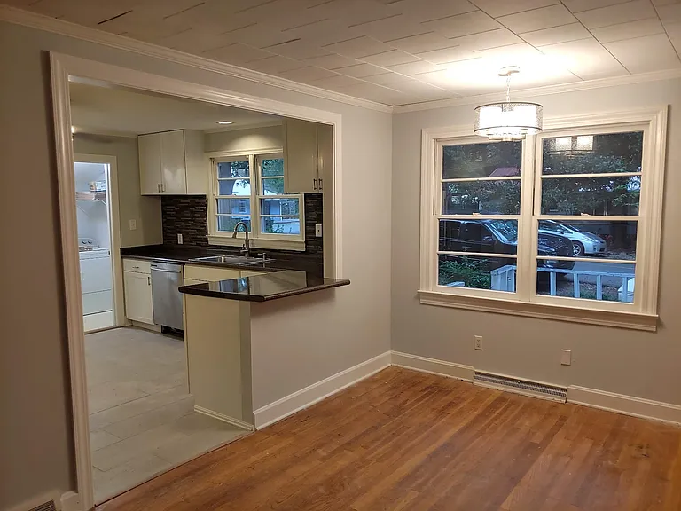 100 Westview Dr — Photo 3