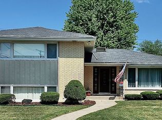 9515 S Springfield Ave, Evergreen Park, IL 60805