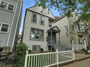 1116 W Roscoe St #1, Chicago, IL 60657