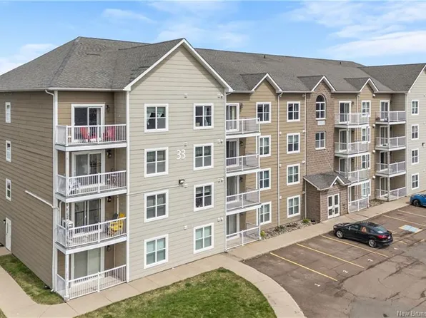 33 Sifroi Ct #206, Dieppe, NB E1A 1M1