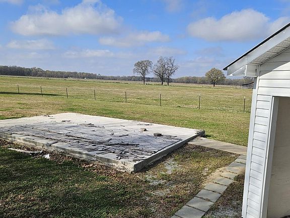 2nd image of 150 Coleman Rd