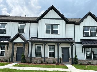 5810 Coulee Ln, Charlotte, NC 28215