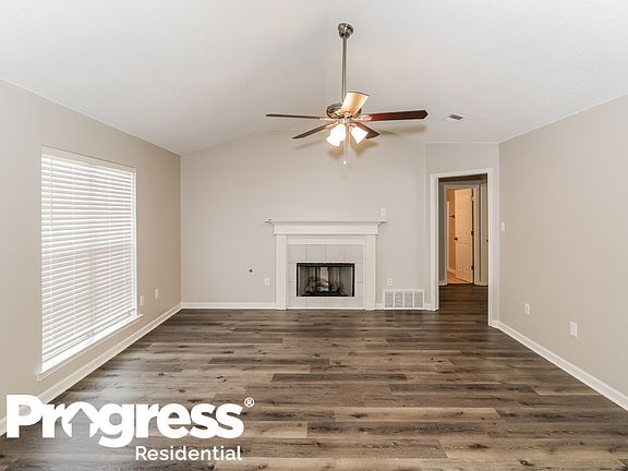 3rd image of 4488 Sinclair Dr