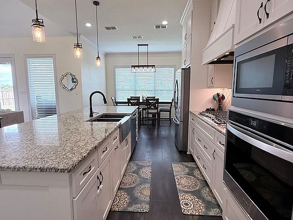 5th image of 264 Heritage Way