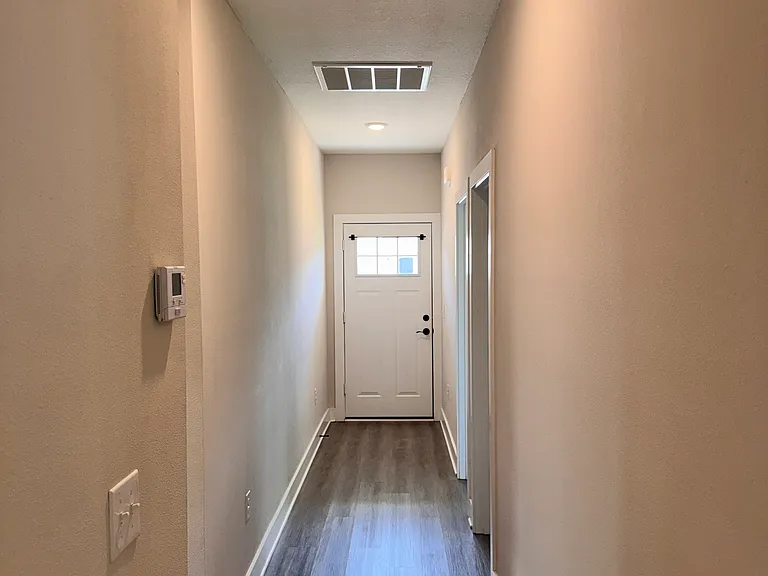 3011 N 33rd Ave — Photo 3