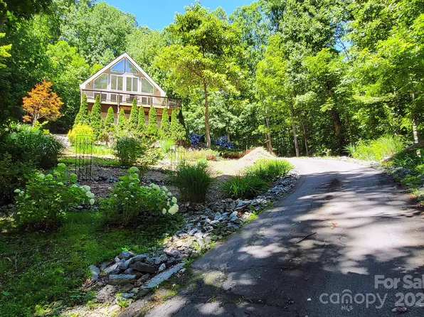 350 McKissick Rd, Flat Rock, NC 28731