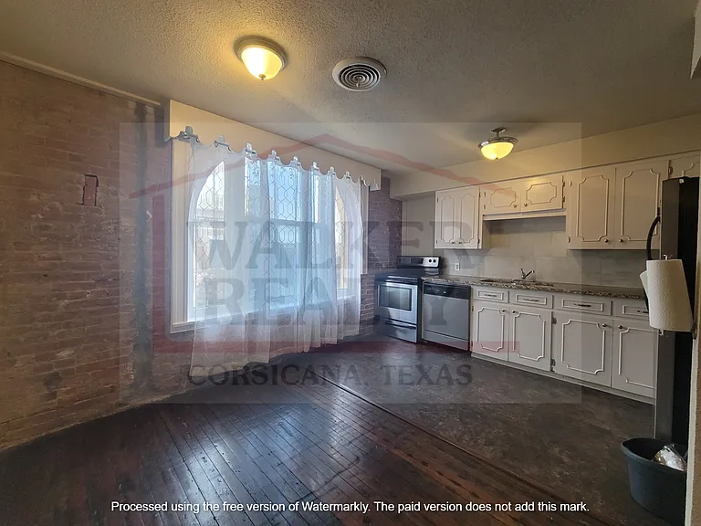 200 S Beaton St #202 — Photo 6