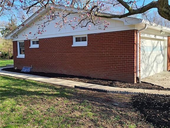 3rd image of 5950 N Crooked Creek Dr