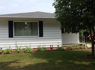 631 S 30th St, Manitowoc, WI 54220