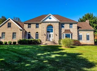 2 Proprietor Ln, Whitehouse Station, NJ 08889