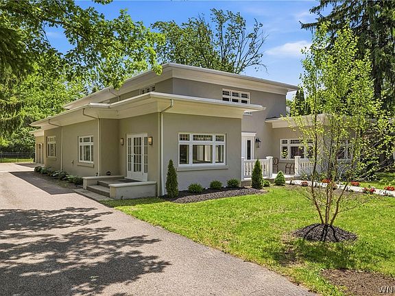 4th image of 5079 Woodland Dr