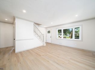 670 W Hazelwood Ave, Rahway, NJ 07065