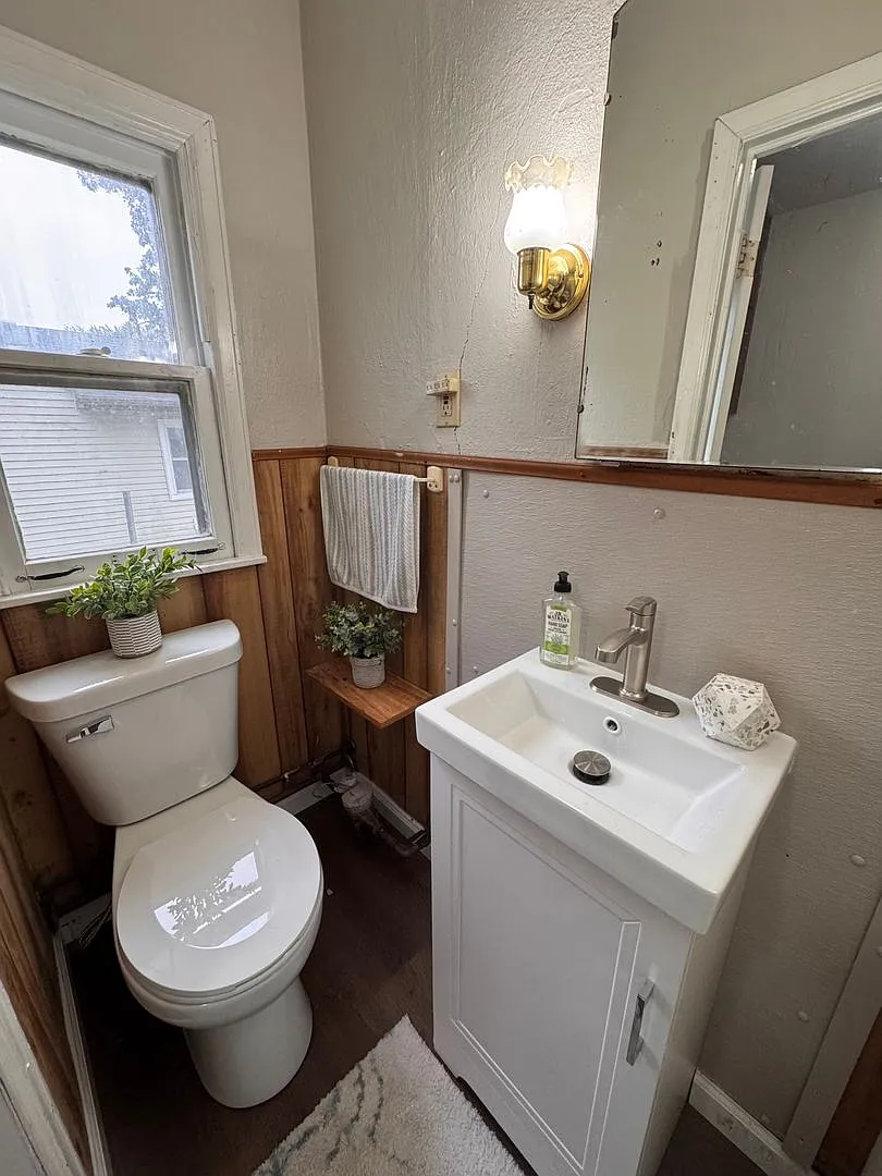 1 bed, 1 bath home for rent in quiet Waterloo neighborhood — Photo 4