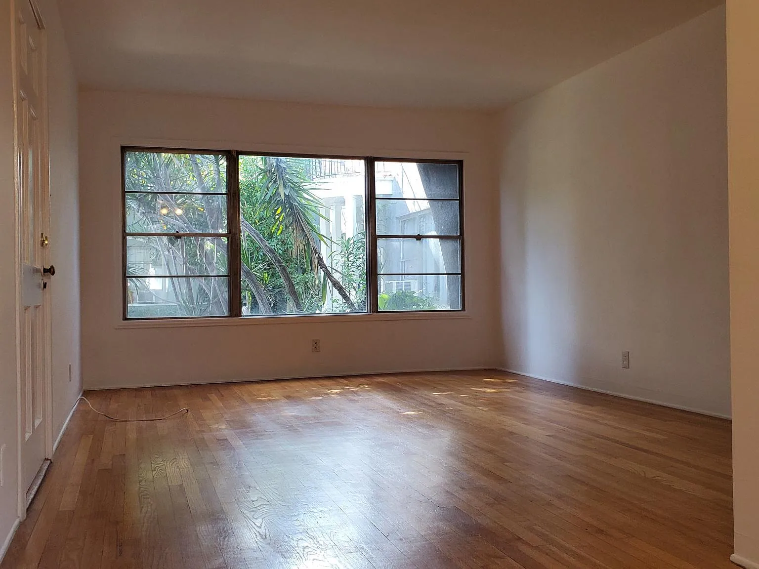 2 bed, $2,900 — Photo 2